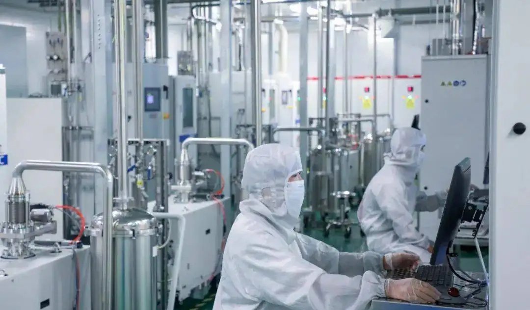 年產(chǎn)能達(dá)20萬(wàn)片！瀚天天成碳化硅產(chǎn)業(yè)園二期項(xiàng)目竣工，三期產(chǎn)能預(yù)達(dá)140萬(wàn)片！